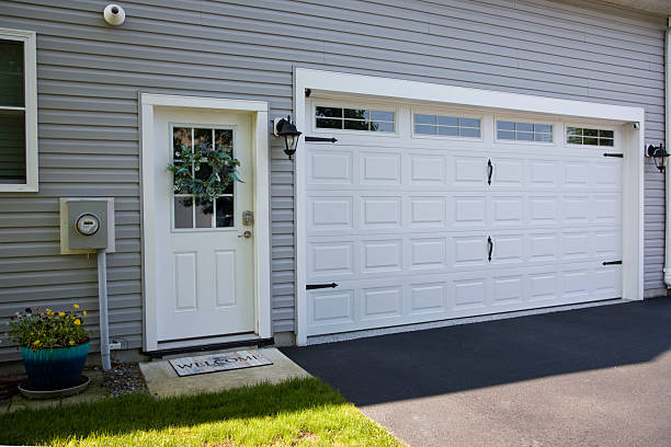 24/7 Emergency Garage Door Panel Replacement experts in Gore, OK